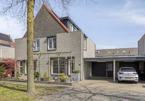 Tussenwoning te koop: Kennemerland 29, Helmond