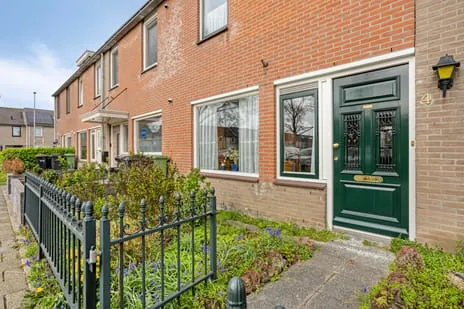 Tussenwoning te koop: Kennemerland 4, Purmer-Zuid/Noord Purmerend
