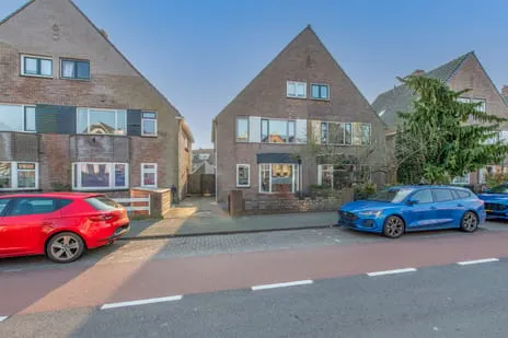 Twee-onder-één-kap te koop: Kennemerstraatweg 189, Burgemeesterskwartier Alkmaar