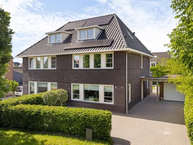 Twee-onder-één-kap te koop: Kerbiel 10, Techum Leeuwarden