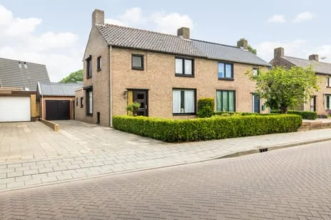 Vrijstaande woning te koop: Kerkakkerstraat 58, Rijsbergen Rijsbergen