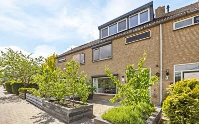 Tussenwoning te koop: Kerkboomstraat 2, Schelluinen-Dorp Schelluinen