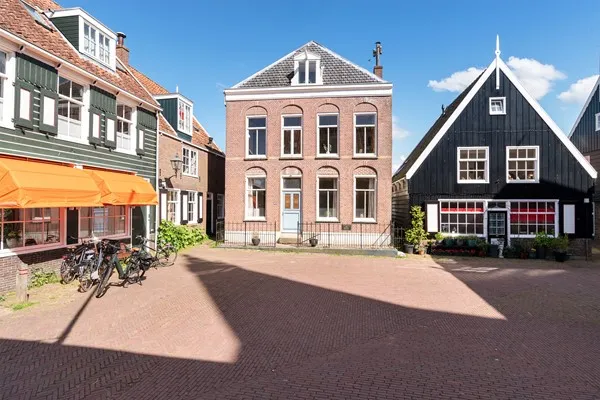 Twee-onder-één-kap te koop: Kerkbuurt 138, Havenbuurt en Kerkbuurt Marken