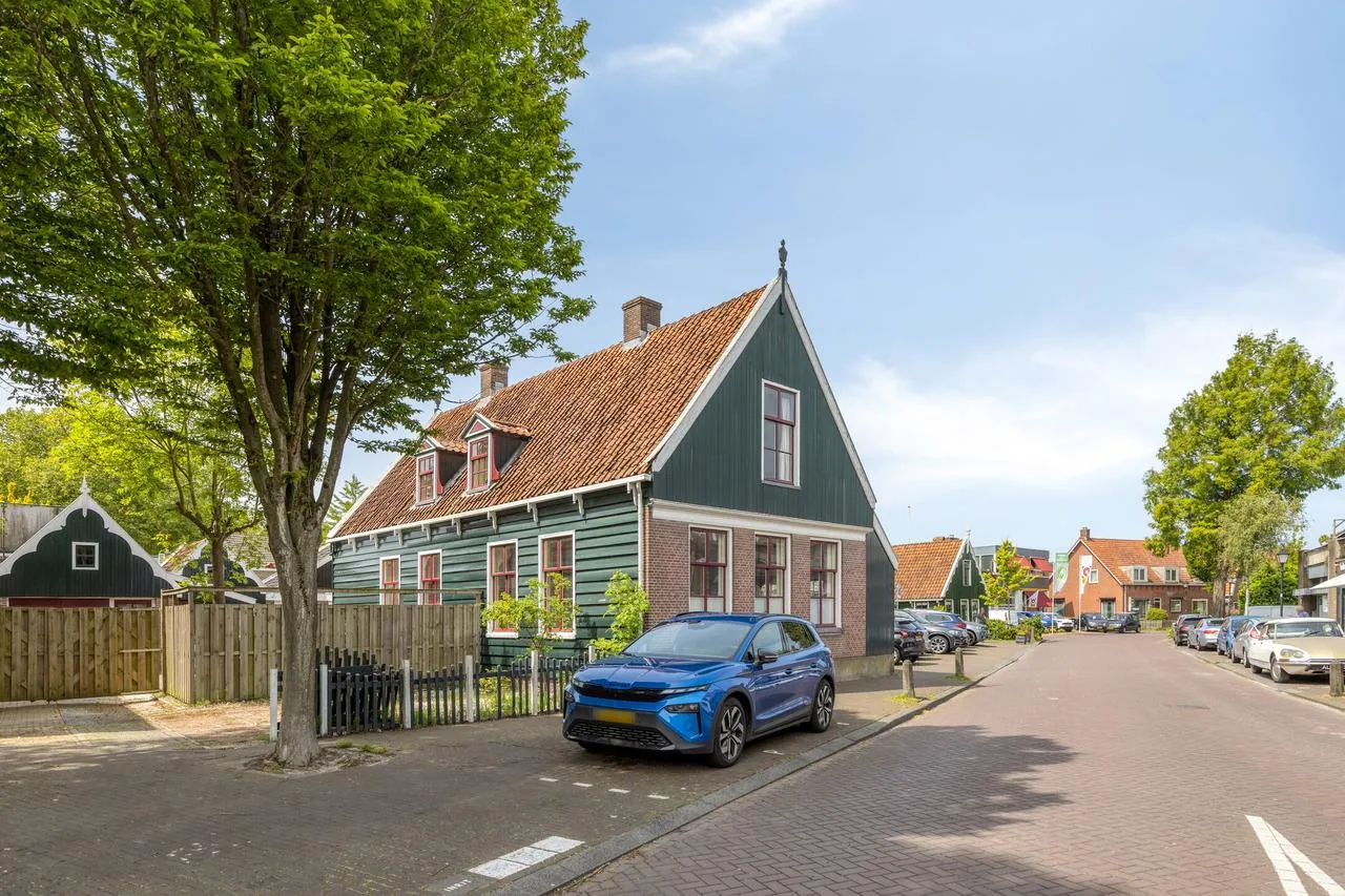Vrijstaande woning te koop: Kerkbuurt 41, Westzaan