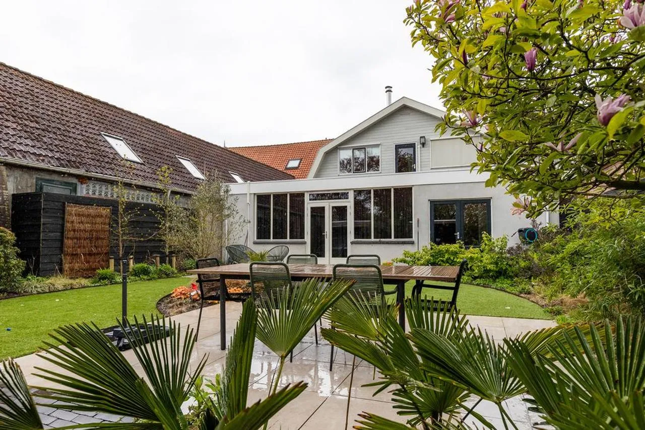 Vrijstaande woning te koop: Kerkbuurt 69, Wijdenes