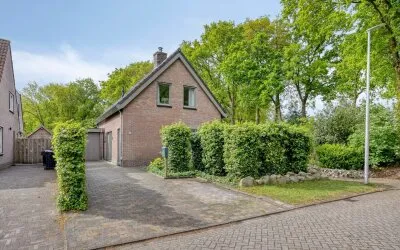 Vrijstaande woning te koop: Kerkdreef 2, Nijeholtpade Nijeholtpade