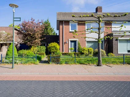 Twee-onder-één-kap te koop: Kerkeind 32, Milheeze Milheeze