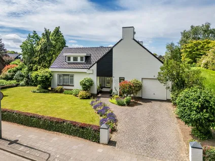 Vrijstaande woning te koop: Kerkeveldlaan 15, Kern Maasniel Roermond