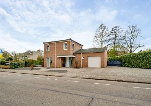 Vrijstaande woning te koop: Kerkeveldlaan 5, Kern Maasniel Roermond