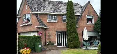 Twee-onder-één-kap te koop: Kerkhoflaan 25, Emmen-Centrum Emmen