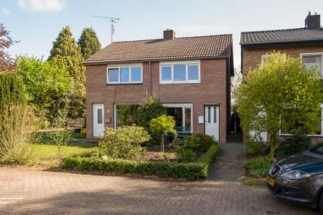 Twee-onder-één-kap te koop: Kerkhofweg 247, Overdinkel kern Overdinkel
