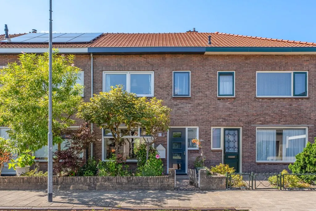 Tussenwoning te koop: Kerkhofweg 82, Breda
