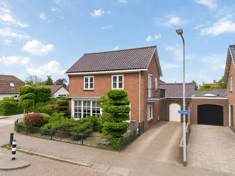 Vrijstaande woning te koop: Kerklaan 12, Opheusden