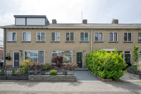 Terraced house for sale: Kerklaan 38, Uitbreiding West Leimuiden