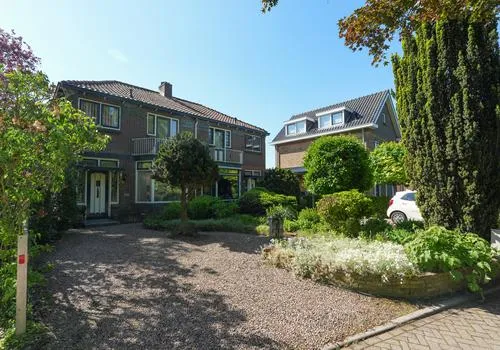 Twee-onder-één-kap te koop: Kerkpad 73, Hees Nijmegen