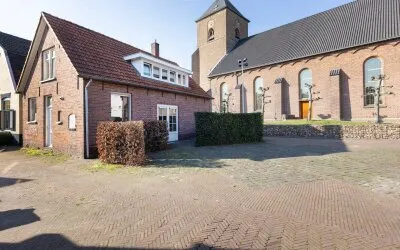 Vrijstaande woning te koop: Kerkplein 10, Neede Centrum Neede