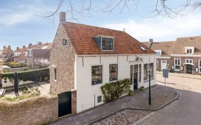 Twee-onder-één-kap te koop: Kerkplein 30, Biggekerke Biggekerke