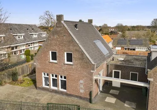 Hoekwoning te koop: Kerkplein 8B, Kern Neer Neer