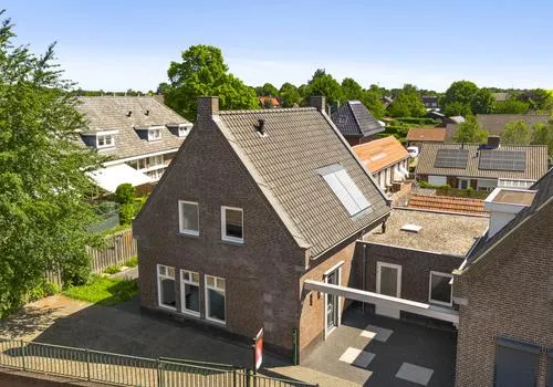 Hoekwoning te koop: Kerkplein 8B, Kern Neer Neer