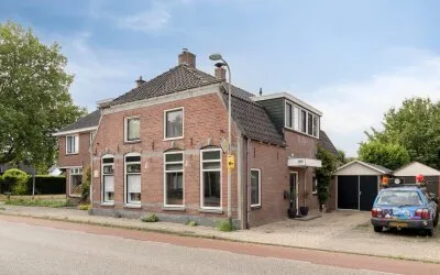 Twee-onder-één-kap te koop: Kerkstraat 115, De Meene Goor