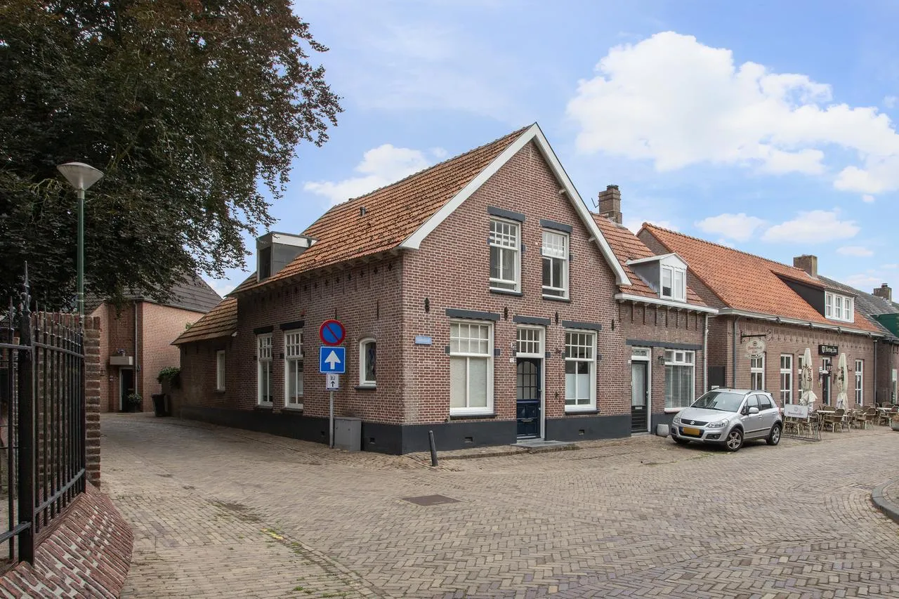 Twee-onder-één-kap te koop: Kerkstraat 12, Diessen
