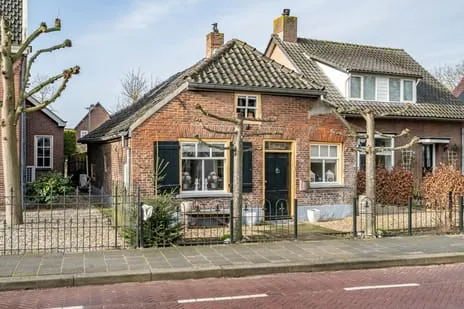 Vrijstaande woning te koop: Kerkstraat 13, Rossum (Ge)
