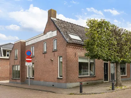 Hoekwoning te koop: Kerkstraat 14, Beesd Oost Beesd