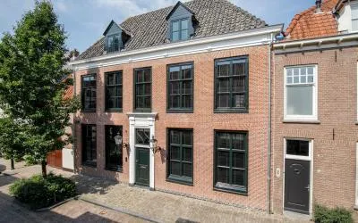 Tussenwoning te koop: Kerkstraat 16, Binnenstad Zuid Harderwijk