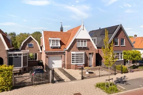 Vrijstaande woning te koop: Kerkstraat 18, Kerkstraat Oostzaan