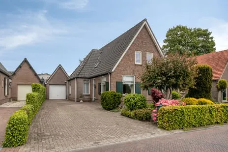 Vrijstaande woning te koop: Kerkstraat 23, Wapenveld Wapenveld