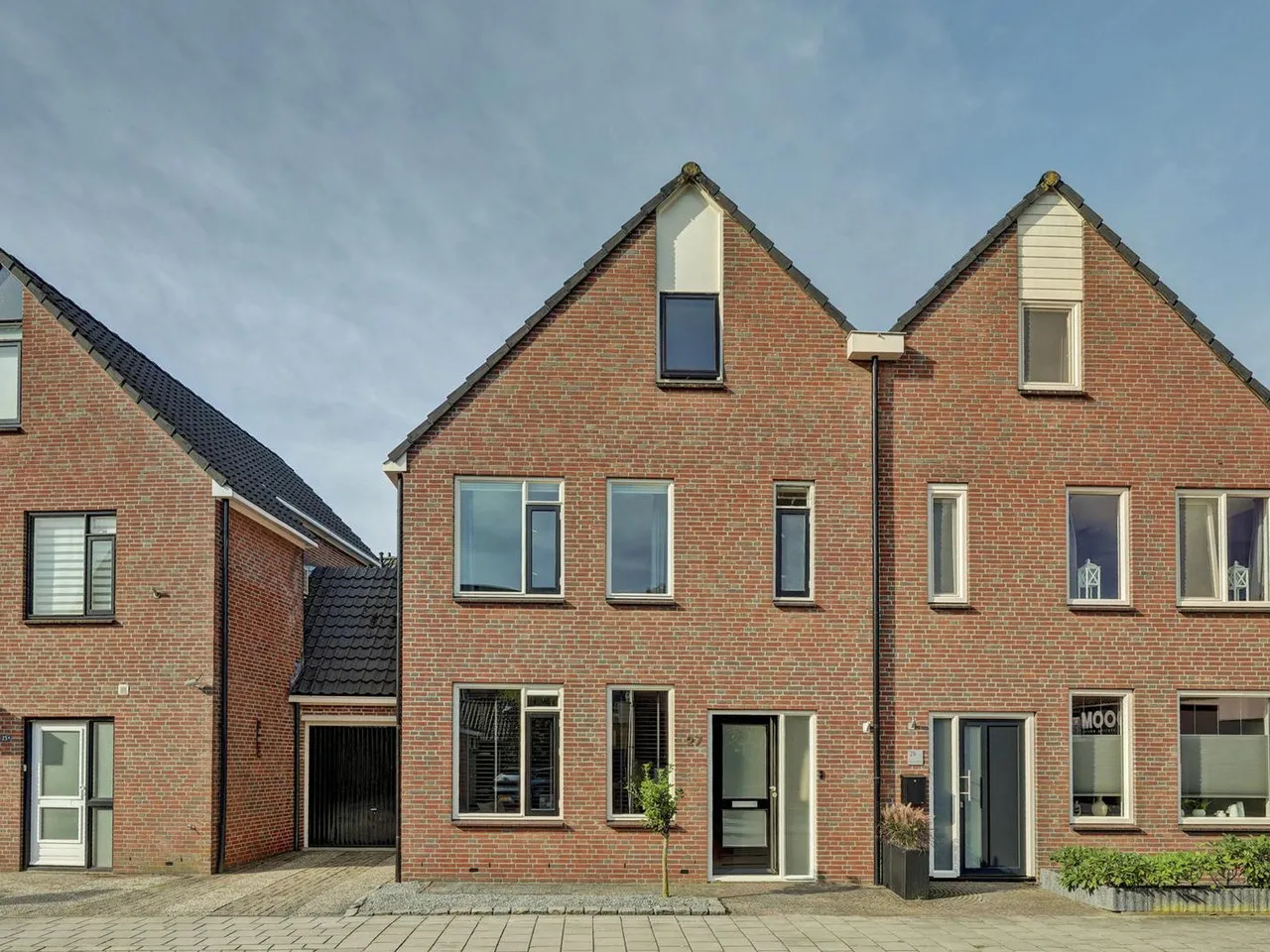 Tussenwoning te koop: Kerkstraat 27, Wierden