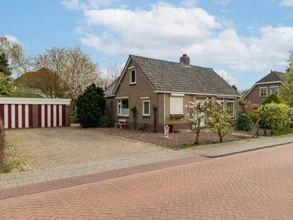 Vrijstaande woning te koop: Kerkstraat 3, Andel