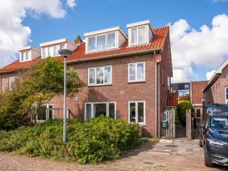 Twee-onder-één-kap te koop: Kerkstraat 3, Bergen aan Zee Bergen Aan Zee