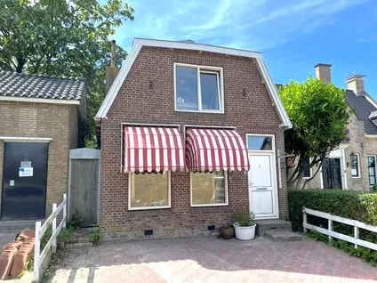 Vrijstaande woning te koop: Kerkstraat 3, Pingjum Pingjum