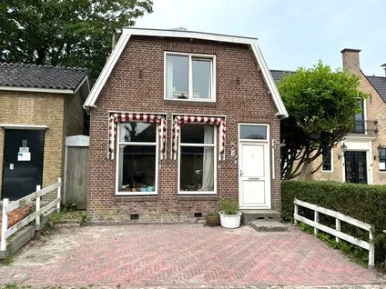 Vrijstaande woning te koop: Kerkstraat 3, Pingjum Pingjum