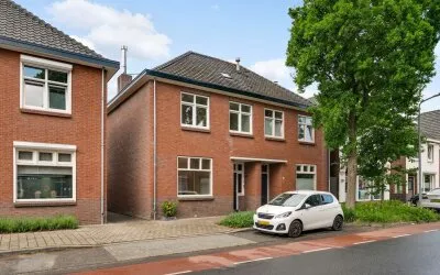 Twee-onder-één-kap te koop: Kerkstraat 32, Keent Weert