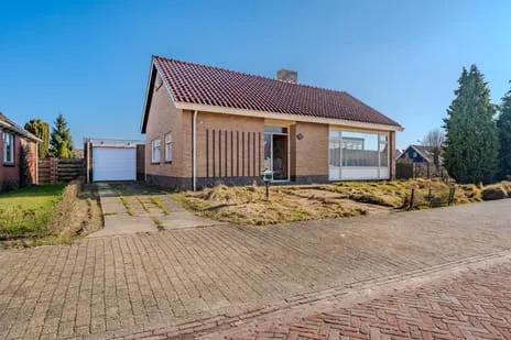 Vrijstaande woning te koop: Kerkstraat 37A, Wagenborgen Wagenborgen