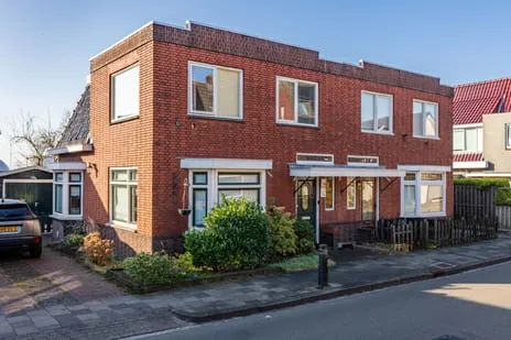Twee-onder-één-kap te koop: Kerkstraat 38, Hoogkerk Dorp Groningen