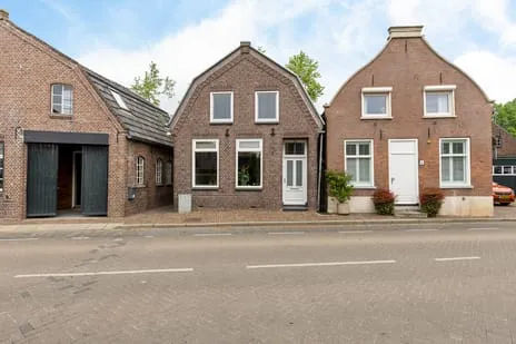 Vrijstaande woning te koop: Kerkstraat 4, Lith Lith
