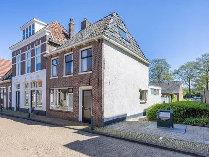 Twee-onder-één-kap te koop: Kerkstraat 41, Bolsward binnen De Wallen Bolsward