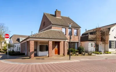 Vrijstaande woning te koop: Kerkstraat 43, Dorp Haaren Haaren