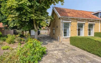Twee-onder-één-kap te koop: Kerkstraat 45, Beatrixstraat Poortugaal