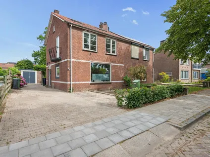 Twee-onder-één-kap te koop: Kerkstraat 5, Zetten Centrum Zetten
