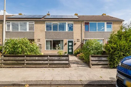 Tussenwoning te koop: Kerkstraat 6, Munnekezijl