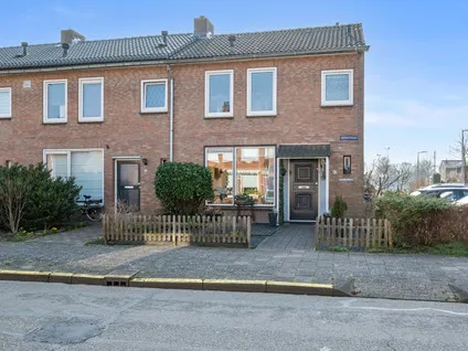 Hoekwoning te koop: Kerkstraat 63, Nieuw-Vennep Zuid Nieuw-Vennep