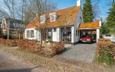 Vrijstaande woning te koop: Kerkstraat 7, Noordlaren Dorp Noordlaren