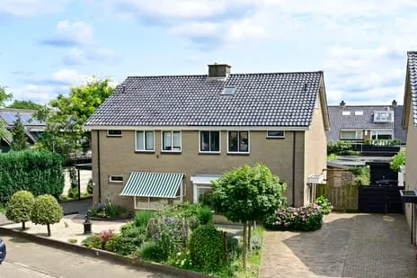 Twee-onder-één-kap te koop: Kerkstraat 99, Putten-Zuid-Oost Putten