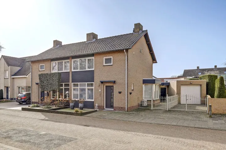Tussenwoning te koop: KERKVELD 4, Meijel-centrum Meijel