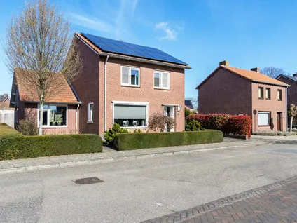 Vrijstaande woning te koop: Kerkveldweg 8, Tungelroy Weert