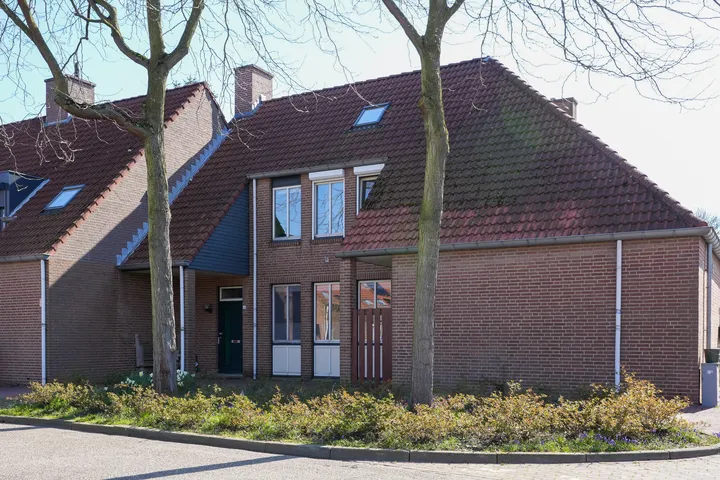 Tussenwoning te koop: Kerkvonderen 46, Buchten Buchten